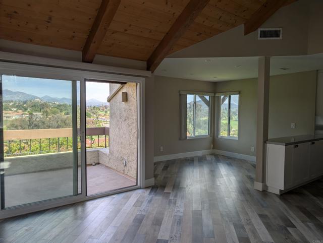 Detail Gallery Image 7 of 45 For 17453 Carnton Way, San Diego,  CA 92128 - 3 Beds | 3 Baths