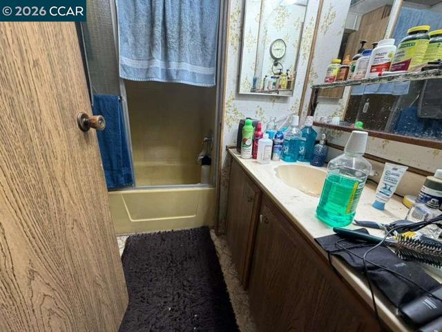 28227 Murcia St, Hayward CA: https://media.crmls.org/mediaz/06f951db-9d64-46db-9b32-83f3b44ab4c6.jpg