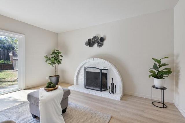 1272 Glacier Drive, Milpitas CA: https://media.crmls.org/mediaz/06fa097a-afa2-43bd-b86c-ffc3cddc8547.jpg