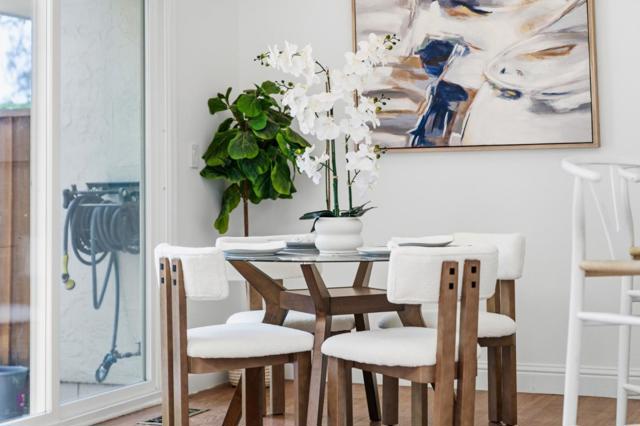 20212 Northcove Square, Cupertino CA: https://media.crmls.org/mediaz/06fa2503-84ab-4e44-affc-4575ffdefee7.jpg