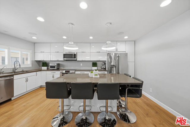2 Bed Home for Sale in Los Angeles, California