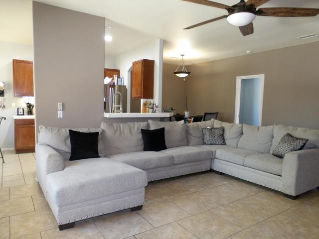 13569 Caliente Drive, Desert Hot Springs CA: https://media.crmls.org/mediaz/06fb7739-e849-49aa-94ad-6f55fad34d50.jpg