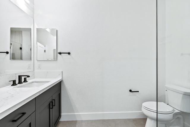 955 Woodside Road, Redwood City CA: https://media.crmls.org/mediaz/06fb9826-fa3e-4e79-a17f-e5b651eee4da.jpg