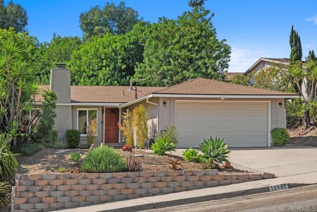 Detail Gallery Image 3 of 38 For 12940 Calle De Las Rosas, San Diego,  CA 92129 - 4 Beds | 2 Baths