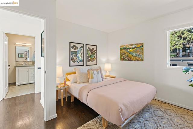 1000 Navellier St, El Cerrito CA: https://media.crmls.org/mediaz/06fcbfe5-5bad-4507-9549-56dbc9100d31.jpg