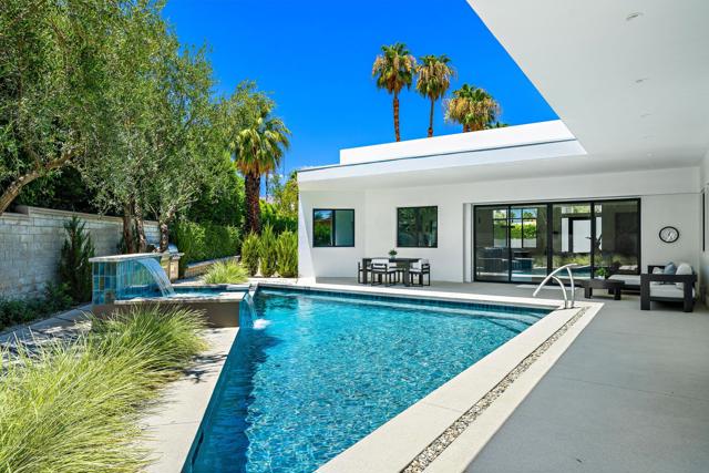 74846 Fox Hills Court, Palm Desert CA: https://media.crmls.org/mediaz/06fd2d34-631a-4419-87cc-02d57d8ad9e5.jpg