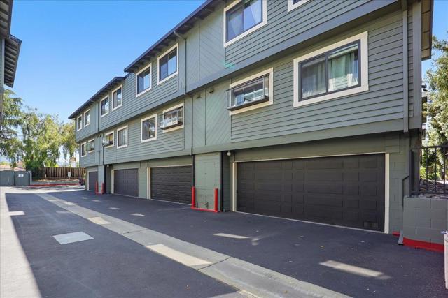 2216 Fazeli Court, Campbell CA: https://media.crmls.org/mediaz/06fd3280-1c2d-4f31-bb0a-a8a70dcb0b8a.jpg