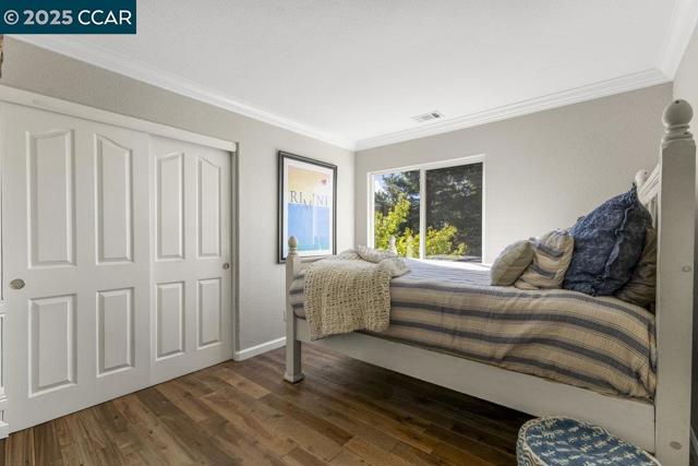 82 BEAR PLACE, Clayton CA: https://media.crmls.org/mediaz/06fd4e77-dce1-4f32-abcc-a57afc5348b9.jpg