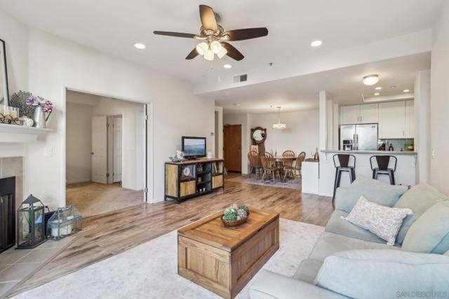 2445 Brant St, San Diego CA: https://media.crmls.org/mediaz/06fd9453-78c7-4e11-93e7-7a9e0144a01a.jpg