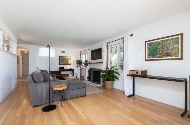 3581 Mount Abbey Ave, San Diego CA: https://media.crmls.org/mediaz/06fdf932-b590-4021-90fd-7141da1266a5.jpg