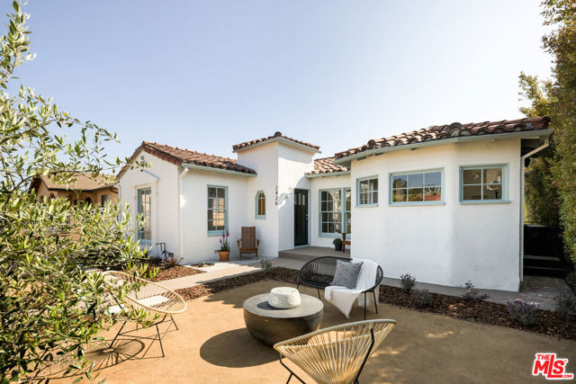 2426 W Avenue 30, Los Angeles CA: https://media.crmls.org/mediaz/06fe76ea-a44f-4e99-8bf7-856113d4fc15.jpg