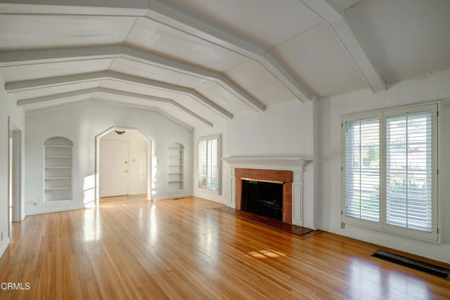 Detail Gallery Image 3 of 37 For 4463 Commonwealth Ave, La Canada Flintridge,  CA 91011 - 3 Beds | 2 Baths