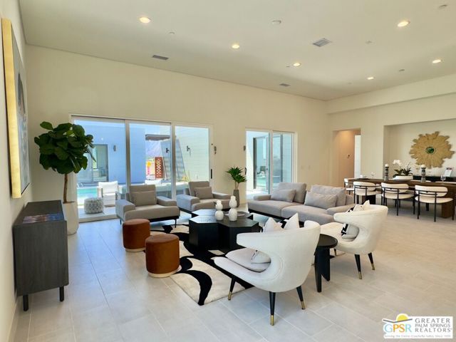 656 Palladium Boulevard, Palm Springs CA: https://media.crmls.org/mediaz/06fecec1-0aa7-4c81-93b3-6a1588d45962.jpg