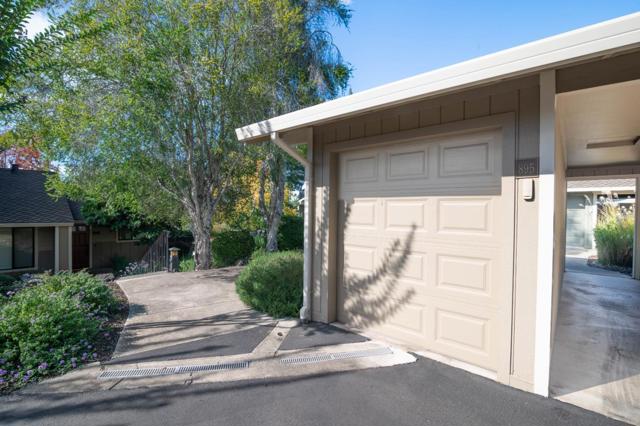 894 Oak Leaf Way, Napa CA: https://media.crmls.org/mediaz/06ffdbec-ac50-47b8-9c86-cc445b4d6f33.jpg