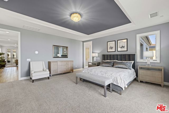 20162 W Cromwell Way, Porter Ranch CA: https://media.crmls.org/mediaz/07019550-0b65-4992-9636-a6716287cd86.jpg
