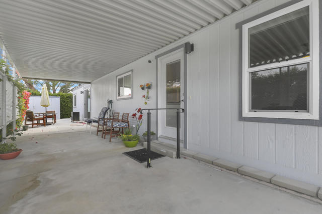49305 Highway 74, Palm Desert CA: https://media.crmls.org/mediaz/07036585-10a8-4b06-9d25-12fc33df8f83.jpg
