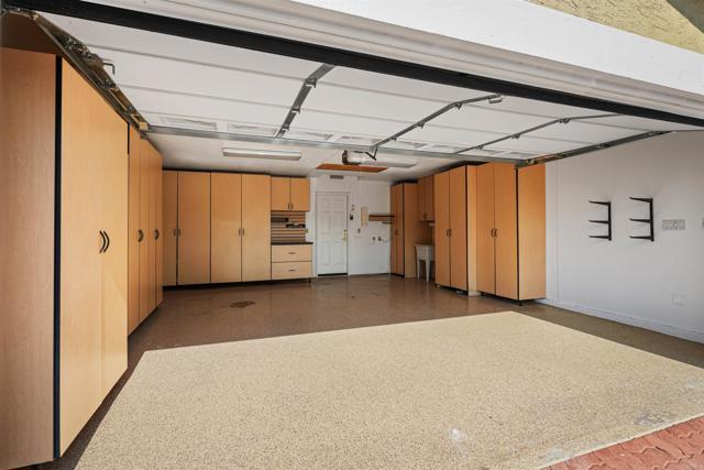 549 Eldorado Drive, Escondido CA: https://media.crmls.org/mediaz/07045389-4baf-4a7b-99fc-d12dafd8550e.jpg