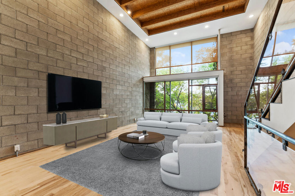 6615 Melrose Avenue #3