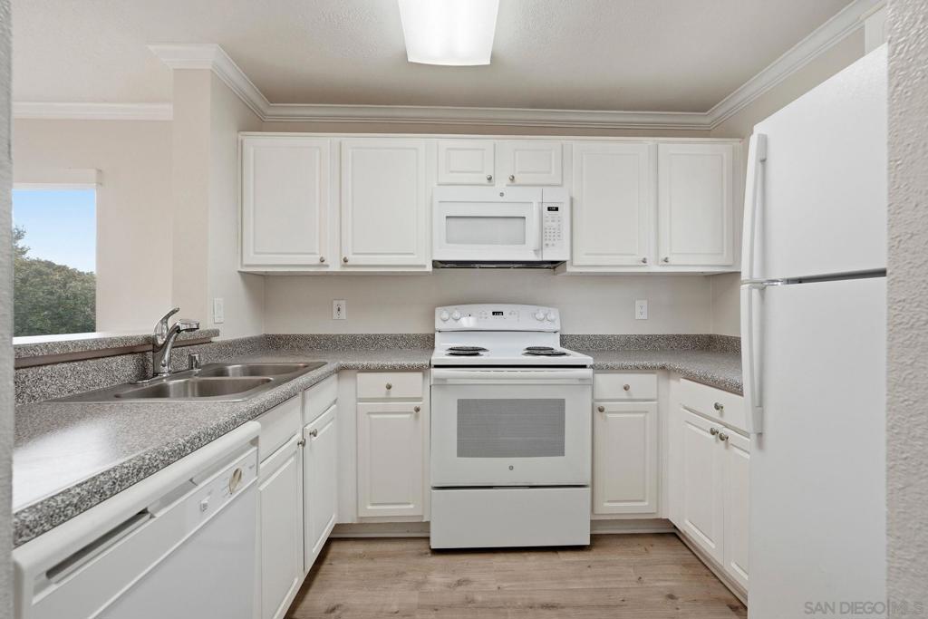 7425 Charmant - photo 8