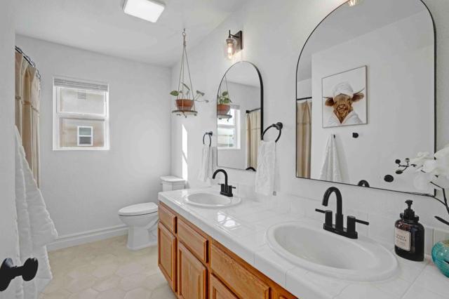 2425 Glenview Drive, Hollister CA: https://media.crmls.org/mediaz/070552de-c339-4b98-82e0-10ee9a723d26.jpg