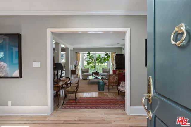 4658 Del Moreno Drive, Woodland Hills CA: https://media.crmls.org/mediaz/0706fb4a-88d7-4b2b-a6bf-97c6e7262df4.jpg