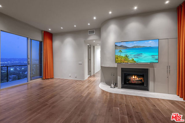 3625 Lowry Road, Los Angeles CA: https://media.crmls.org/mediaz/07074a8c-4bde-43d5-b8b3-a4d996ef0509.jpg