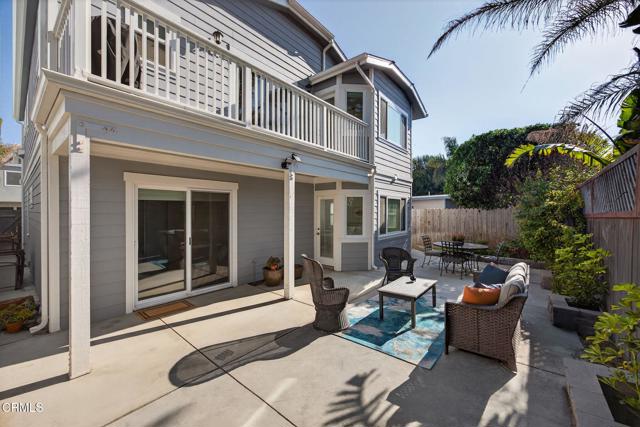 1111 Dover Lane, Ventura CA: https://media.crmls.org/mediaz/07075c5a-e3cd-4241-b974-bb51104a9955.jpg
