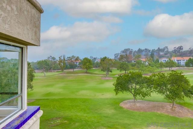 12122 Royal Birkdale Row, San Diego CA: https://media.crmls.org/mediaz/070796eb-f4fd-45ba-ae7d-18692e6baaa0.jpg