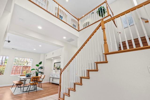 336 Arrowhead Way, Hayward CA: https://media.crmls.org/mediaz/070831f2-fbfa-48dc-b94e-68654e98410a.jpg