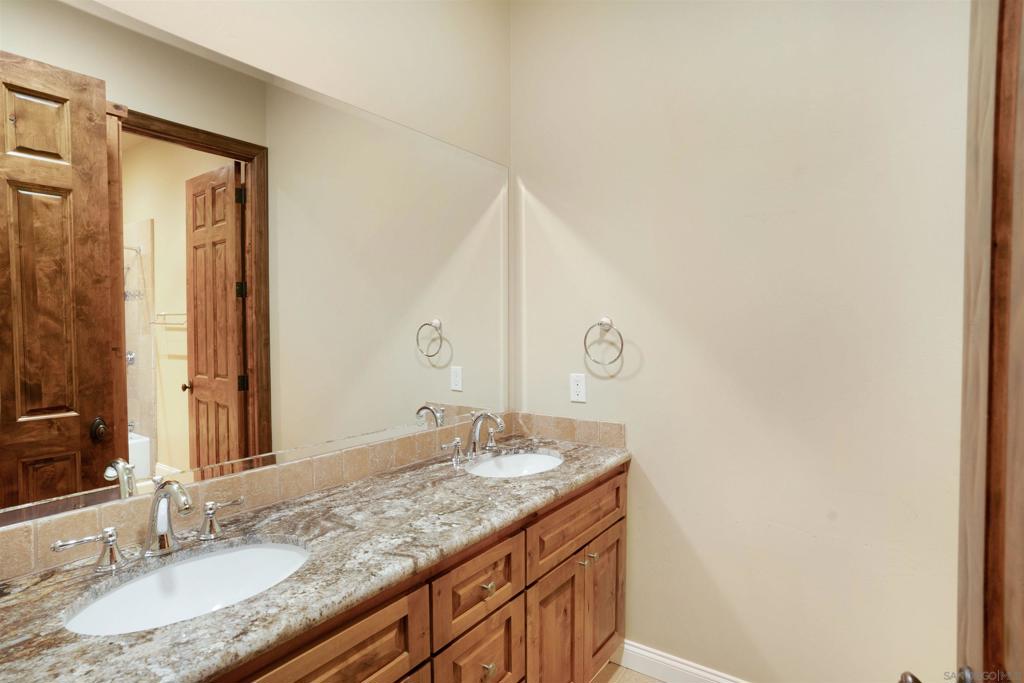 15710 Blue Crystal Trl - photo 20