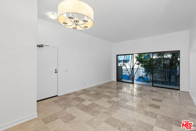 8324 Regents Road, San Diego CA: https://media.crmls.org/mediaz/07089ba8-1a7e-41fe-9310-5dc06f170101.jpg