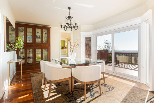 3880 Clayton W Avenue, Los Angeles CA: https://media.crmls.org/mediaz/07089cd9-0bbe-4d20-b847-4791500f3249.jpg