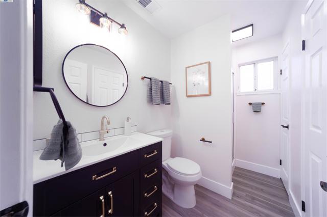 33972 10Th St, Union City CA: https://media.crmls.org/mediaz/0708b560-7b4d-4c98-bdf7-e01584874723.jpg