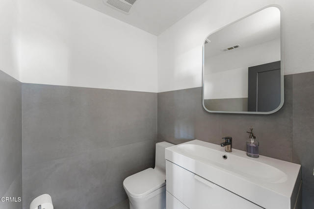 167 Westpark Court, Camarillo CA: https://media.crmls.org/mediaz/0708f38c-03f6-40de-bfef-90fb25837baf.jpg