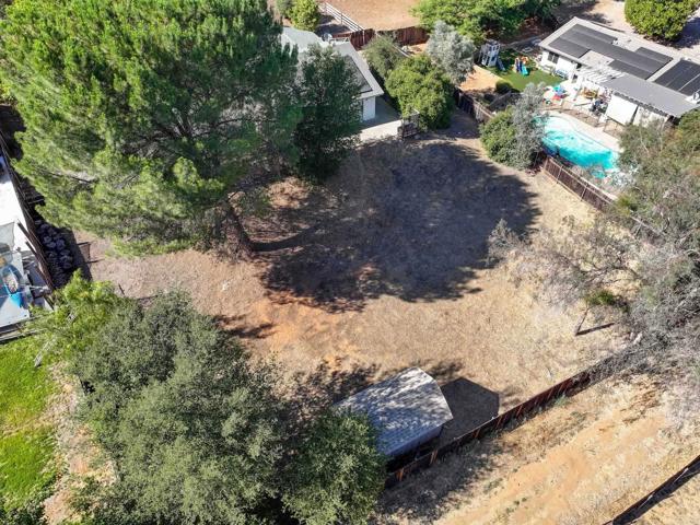 25119 Como Esta Court, Ramona CA: https://media.crmls.org/mediaz/07097142-5a37-4e2d-aed2-c9ac29dd5243.jpg