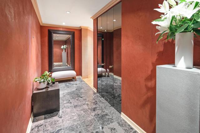 700 Front St, San Diego CA: https://media.crmls.org/mediaz/0709945e-2712-44c3-8e5e-78ca737d2d2e.jpg