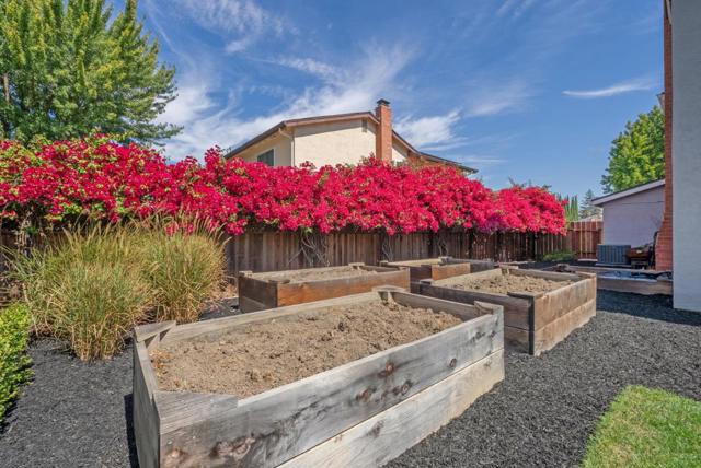 6579 Prague Court, San Jose CA: https://media.crmls.org/mediaz/0709a2d0-57fe-4b57-901c-d6bdd6ce8903.jpg