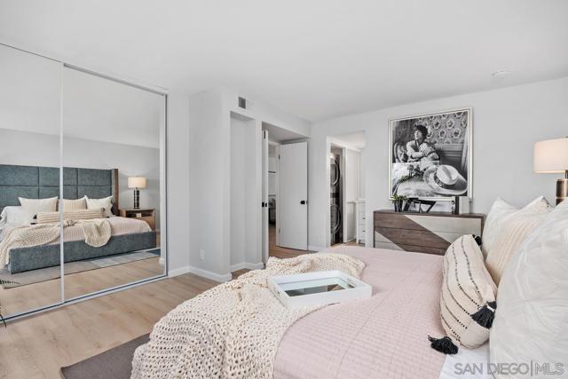 524 Via De La Valle H, Solana Beach CA: https://media.crmls.org/mediaz/070a95a8-0555-4786-87d0-82503dbbade6.jpg