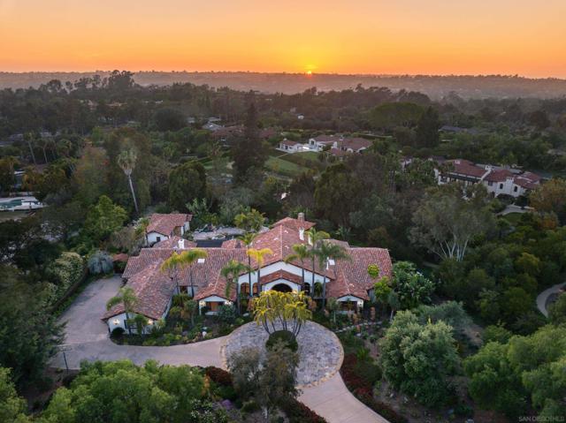 17550 Via De Fortuna, Rancho Santa Fe CA: https://media.crmls.org/mediaz/070ab69f-0db4-4d4a-b1e1-3fb1e5b2daf8.jpg