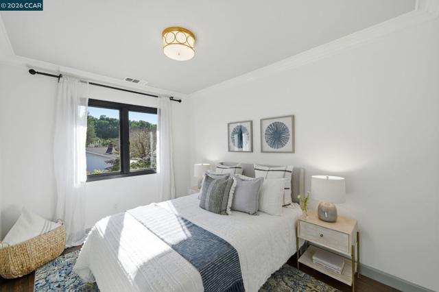 Image 34 of 51 For 101 Oxford Dr