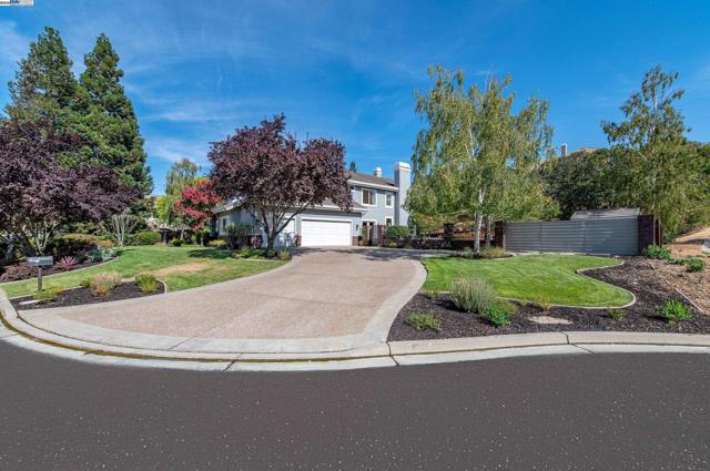 1398 Benedict Ct, Pleasanton CA: https://media.crmls.org/mediaz/070c5894-e3ba-4296-b375-7c1629035566.jpg
