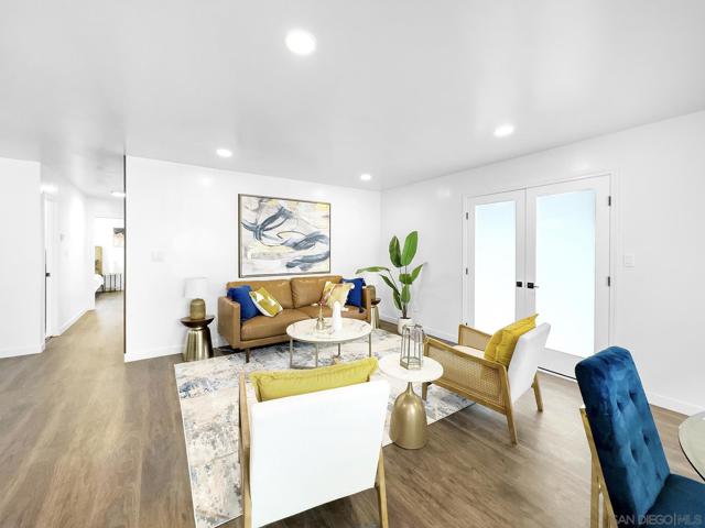 1427 Signal Ave, San Diego CA: https://media.crmls.org/mediaz/070cfdf2-268e-4a5f-87b8-cddfce1feba5.jpg