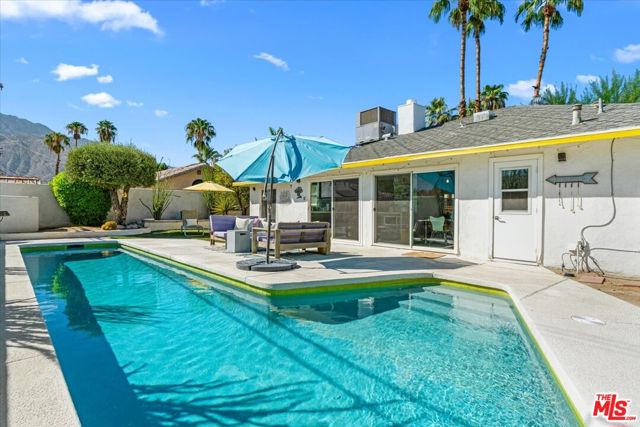 3963 E Calle San Antonio, Palm Springs, CA 92264