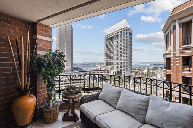 500 W Harbor, San Diego CA: https://media.crmls.org/mediaz/070e4d7b-c0fb-4bbb-8a1b-19d318ebd3c2.jpg