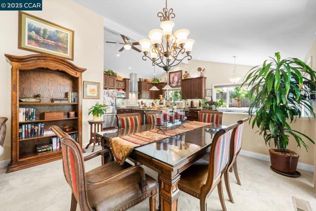 3121 Del Oceano Dr, Lafayette CA: https://media.crmls.org/mediaz/070ea4e8-3f14-4ba6-be8d-98aaeff719b8.jpg