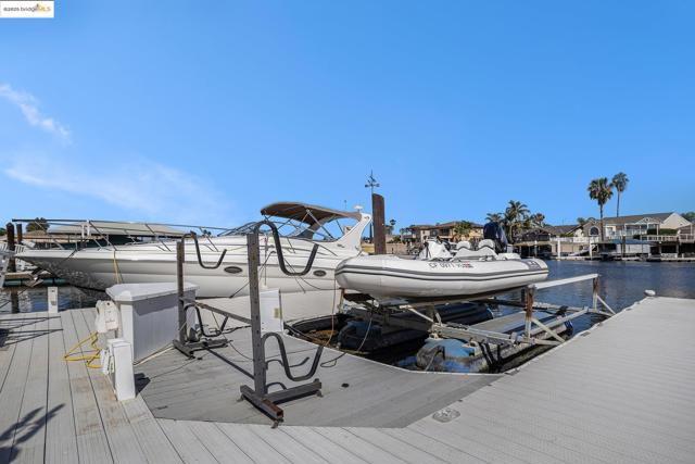 737 Willow Lake Rd, Discovery Bay CA: https://media.crmls.org/mediaz/070ef682-b303-440c-b77d-7e8311a06290.jpg