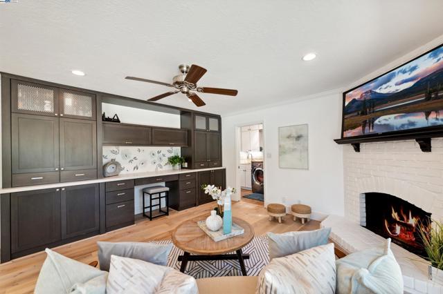 4839 Merganser Ct, Pleasanton CA: https://media.crmls.org/mediaz/070f1a79-9053-4805-8bd4-b32c8fec245e.jpg
