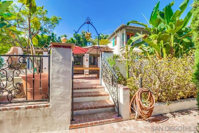 3014 Xenophon St, San Diego CA: https://media.crmls.org/mediaz/070f1d4b-b7ea-474a-bd5c-e5273c61cd8d.jpg