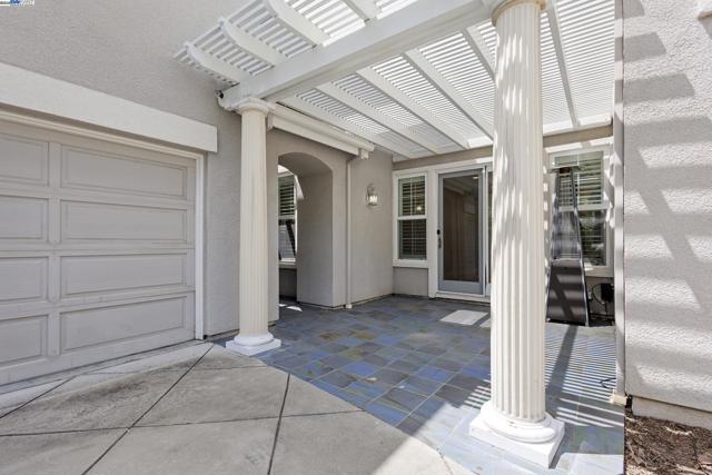 2004 W Lagoon Rd, Pleasanton CA: https://media.crmls.org/mediaz/07100820-8a68-4752-8e9b-ce8dd609dc3c.jpg