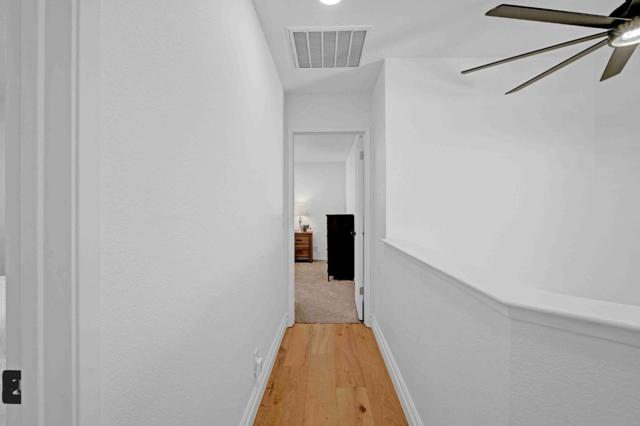 2425 Glenview Drive, Hollister CA: https://media.crmls.org/mediaz/071016f7-d391-4a5a-9b0e-5b730f7121ec.jpg